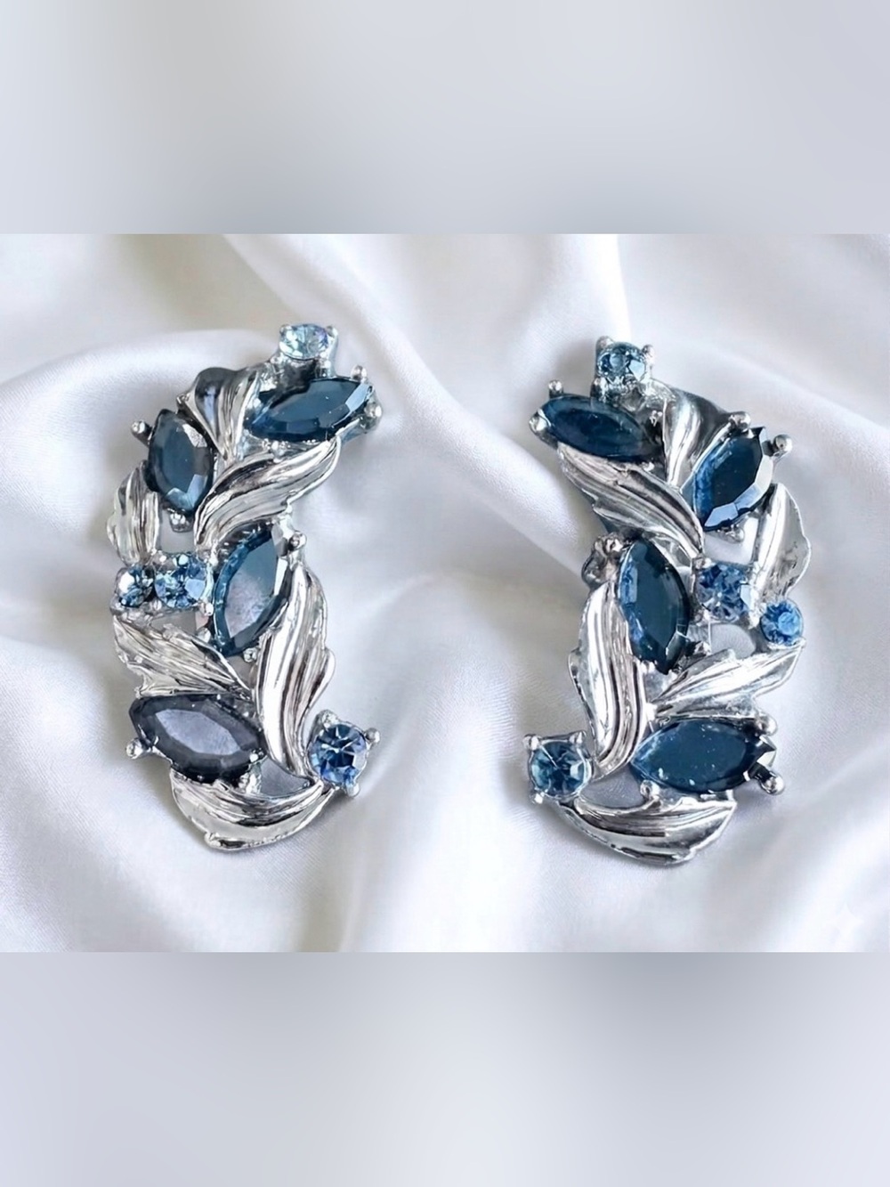 VTG 1958 Sarah Coventry “Blue Champagne” Rhinestone Climber Clip
On Earrings